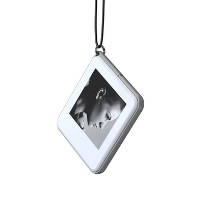 NFC-Enabled Memory Keyring with 1.54-Inch Tri-Color E-Ink Display & Wireless Image Transmission